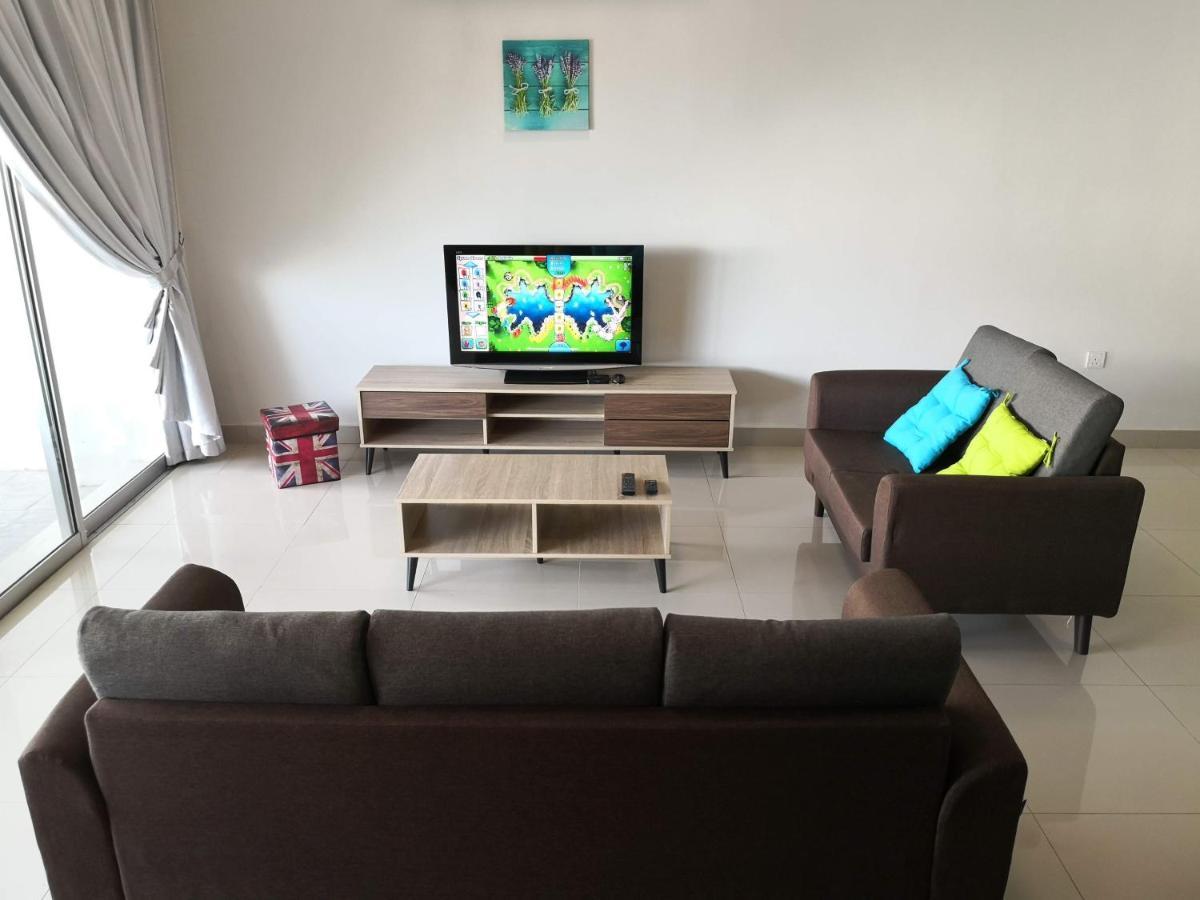 Sparkling Clean Homestay @ Kota Kemuning - Rimbayu Teluk Panglima Garang 外观 照片