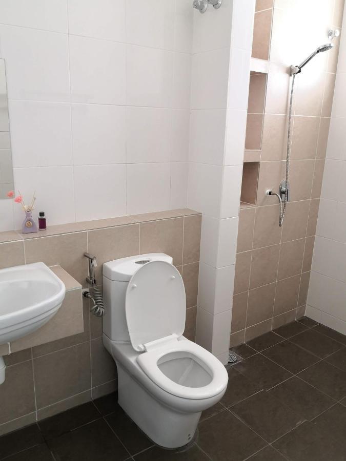 Sparkling Clean Homestay @ Kota Kemuning - Rimbayu Teluk Panglima Garang 外观 照片