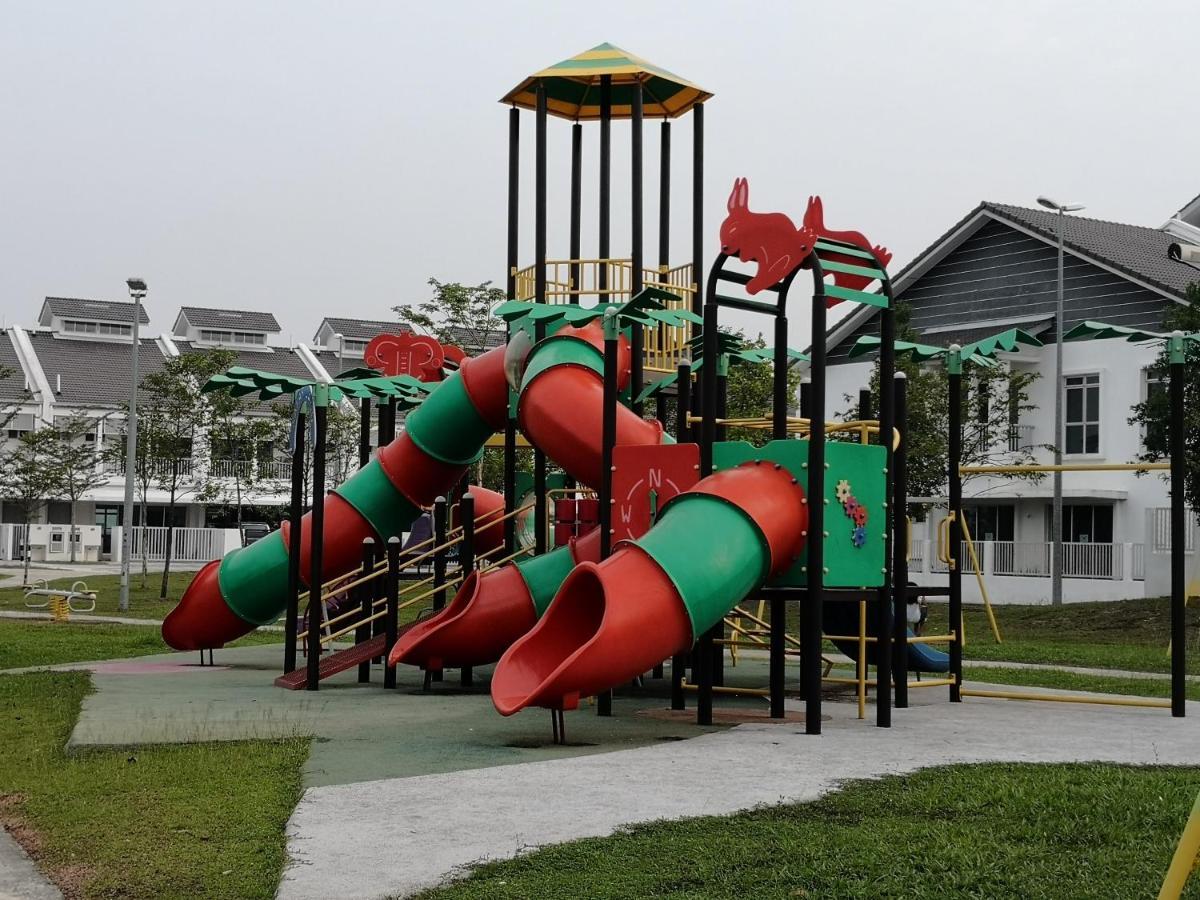 Sparkling Clean Homestay @ Kota Kemuning - Rimbayu Teluk Panglima Garang 外观 照片