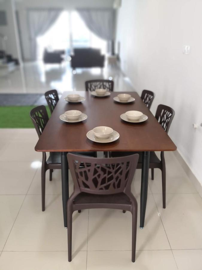 Sparkling Clean Homestay @ Kota Kemuning - Rimbayu Teluk Panglima Garang 外观 照片