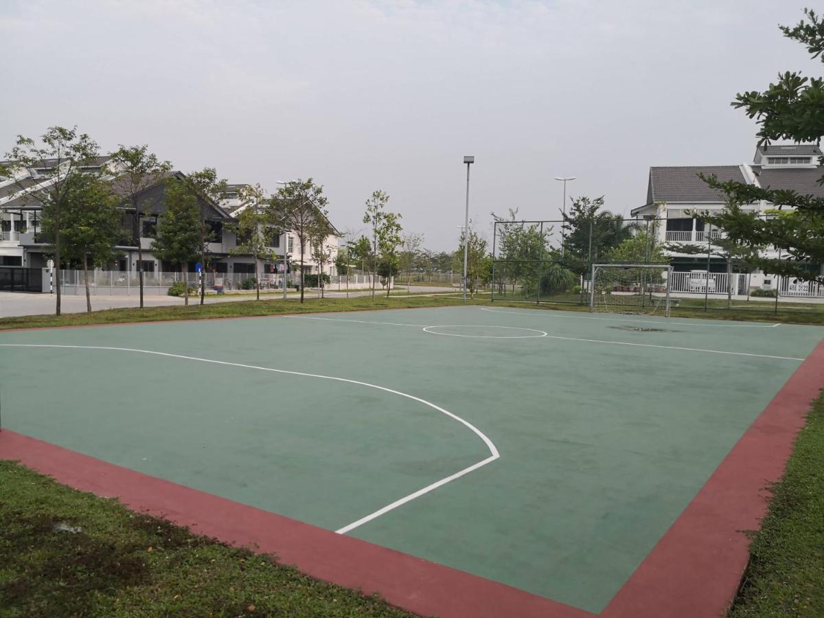 Sparkling Clean Homestay @ Kota Kemuning - Rimbayu Teluk Panglima Garang 外观 照片